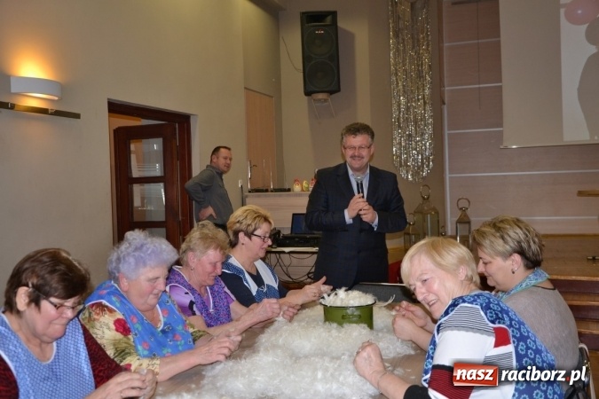 Zdjęcie w galerii na portalu naszraciborz.pl: W Tworkowie zaś furgało piyrze wiadomości z regionu