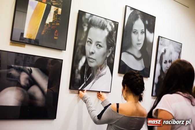 Zdjęcie w galerii na portalu naszraciborz.pl: Wystawa studentek PWSZ w Czarnym Kocie wiadomości z regionu