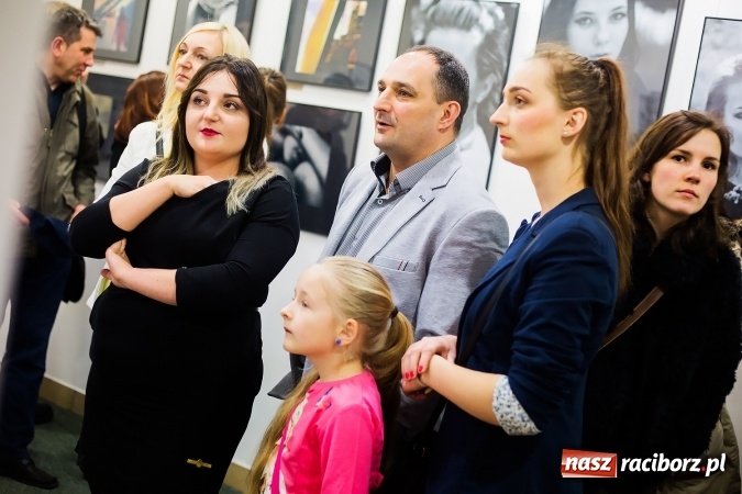 Zdjęcie w galerii na portalu naszraciborz.pl: Wystawa studentek PWSZ w Czarnym Kocie wiadomości z regionu