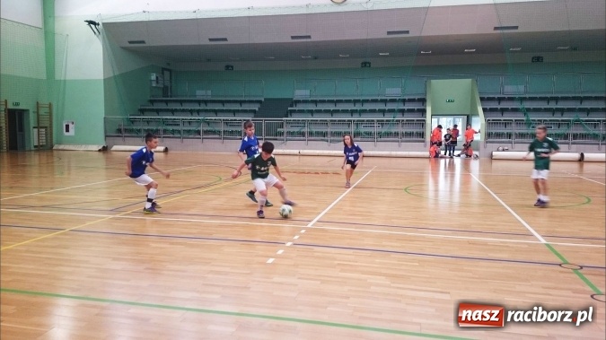 Zdjęcie w galerii na portalu naszraciborz.pl: Zima w Mieście z raciborskim OSiR-em - turniej halowej piłki nożnej  wiadomości z regionu