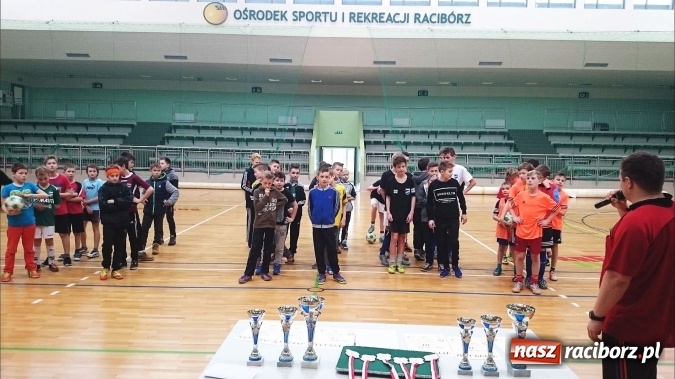 Zdjęcie w galerii na portalu naszraciborz.pl: Zima w Mieście z raciborskim OSiR-em - turniej halowej piłki nożnej  wiadomości z regionu