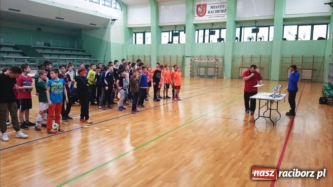 Zdjęcie w galerii na portalu naszraciborz.pl: Zima w Mieście z raciborskim OSiR-em - turniej halowej piłki nożnej  wiadomości z regionu