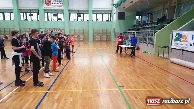 Zdjęcie w galerii na portalu naszraciborz.pl: Zima w Mieście z raciborskim OSiR-em - turniej halowej piłki nożnej  wiadomości z regionu