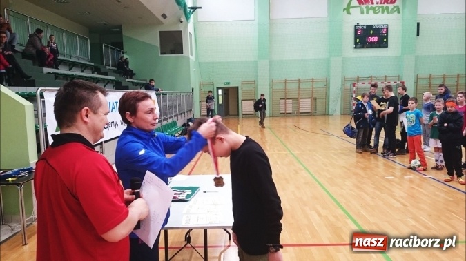 Zdjęcie w galerii na portalu naszraciborz.pl: Zima w Mieście z raciborskim OSiR-em - turniej halowej piłki nożnej  wiadomości z regionu