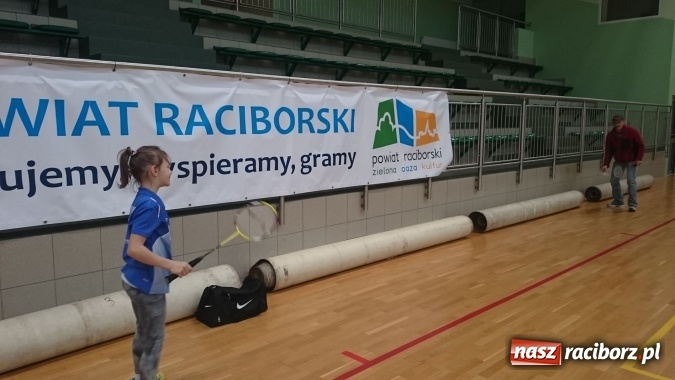 Zdjęcie w galerii na portalu naszraciborz.pl: Aktywne ferie w Arenie Rafako - wczoraj odbył się tam turniej badmintona wiadomości z regionu