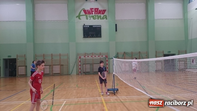 Zdjęcie w galerii na portalu naszraciborz.pl: Aktywne ferie w Arenie Rafako - wczoraj odbył się tam turniej badmintona wiadomości z regionu