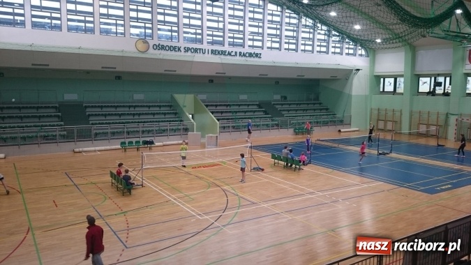 Zdjęcie w galerii na portalu naszraciborz.pl: Aktywne ferie w Arenie Rafako - wczoraj odbył się tam turniej badmintona wiadomości z regionu