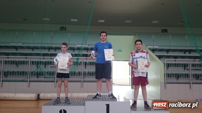 Zdjęcie w galerii na portalu naszraciborz.pl: Aktywne ferie w Arenie Rafako - wczoraj odbył się tam turniej badmintona wiadomości z regionu