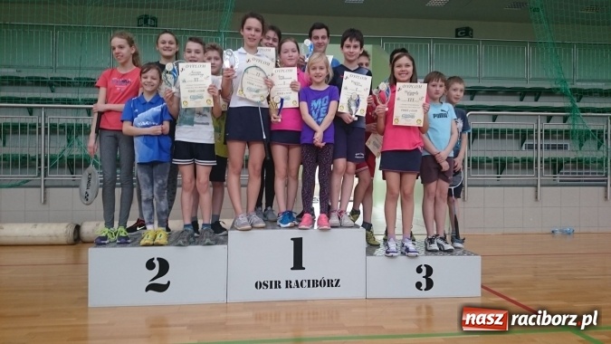 Zdjęcie w galerii na portalu naszraciborz.pl: Aktywne ferie w Arenie Rafako - wczoraj odbył się tam turniej badmintona wiadomości z regionu