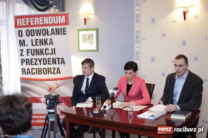 Zdjęcie w galerii na portalu naszraciborz.pl: W Raciborzu może dojść do referendum. Inicjatorzy chcą odwołania prezydenta Mirosława Lenka. Procedura ruszyła wiadomości z regionu