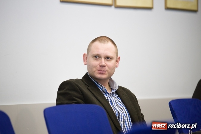 Zdjęcie w galerii na portalu naszraciborz.pl: Przebudowa mostów i łuków rzeki, podniesienie klasy żeglowności - o zbiorniku Racibórz i kanale Odra-Dunaj w ratuszu wiadomości z regionu