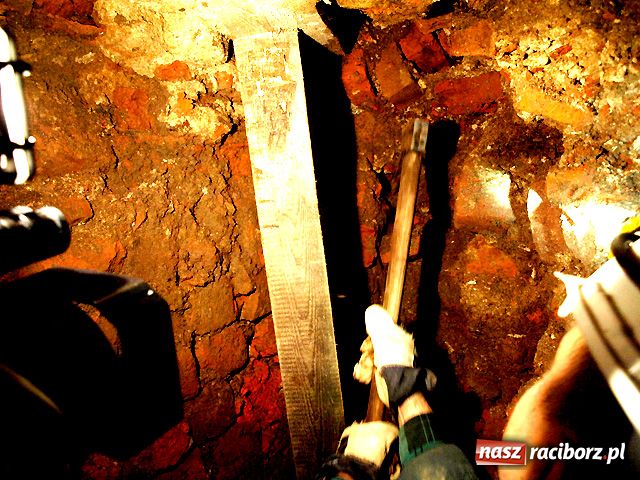 Zdjęcie w galerii na portalu naszraciborz.pl: Zamek odkrywa kolejne TAJEMNICE wiadomości z regionu