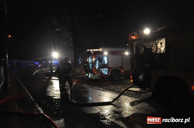 Zdjęcie w galerii na portalu naszraciborz.pl: Policja zatrzymała 24-latka, który spowodował pożar w Miedoni wiadomości z regionu