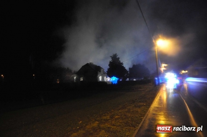 Zdjęcie w galerii na portalu naszraciborz.pl: Policja zatrzymała 24-latka, który spowodował pożar w Miedoni wiadomości z regionu