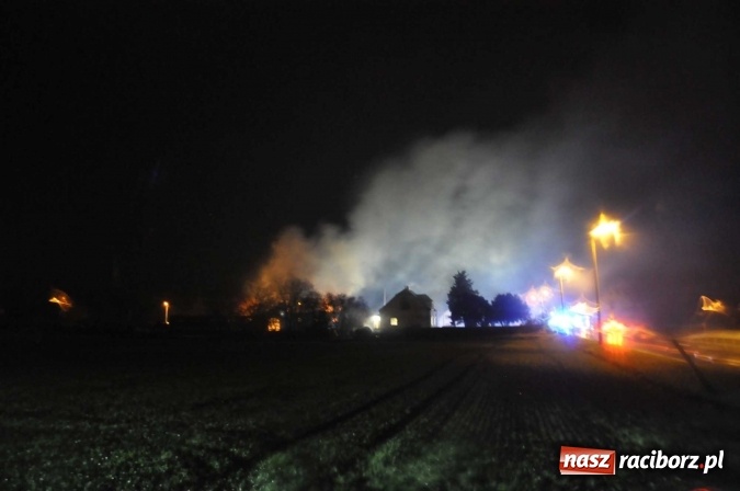 Zdjęcie w galerii na portalu naszraciborz.pl: Policja zatrzymała 24-latka, który spowodował pożar w Miedoni wiadomości z regionu