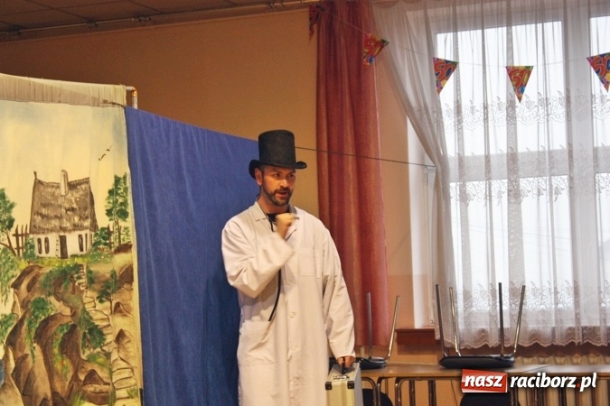 Zdjęcie w galerii na portalu naszraciborz.pl: Doktor Dolittle i przyjaciele odwiedzili dzieci i młodzież w bojanowskim domu kultury wiadomości z regionu