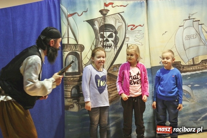 Zdjęcie w galerii na portalu naszraciborz.pl: Doktor Dolittle i przyjaciele odwiedzili dzieci i młodzież w bojanowskim domu kultury wiadomości z regionu