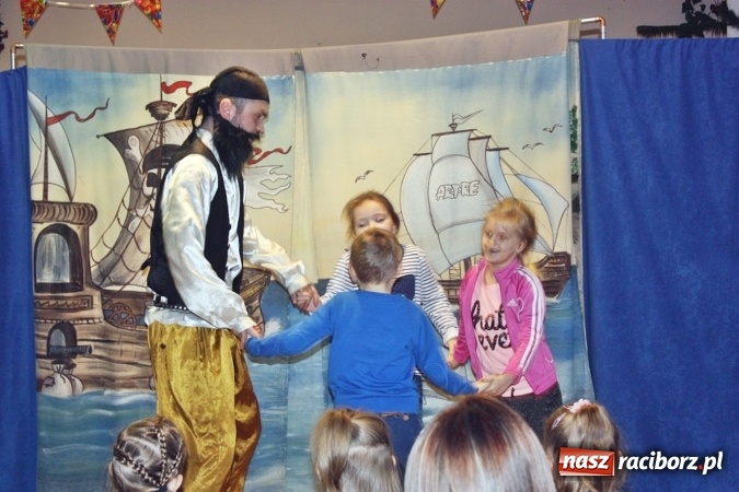 Zdjęcie w galerii na portalu naszraciborz.pl: Doktor Dolittle i przyjaciele odwiedzili dzieci i młodzież w bojanowskim domu kultury wiadomości z regionu