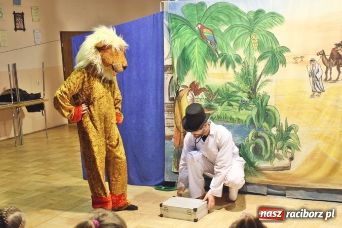 Zdjęcie w galerii na portalu naszraciborz.pl: Doktor Dolittle i przyjaciele odwiedzili dzieci i młodzież w bojanowskim domu kultury wiadomości z regionu