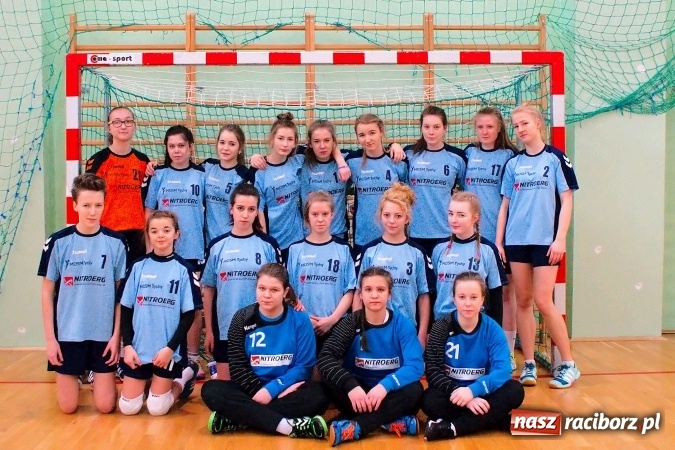 Zdjęcie w galerii na portalu naszraciborz.pl: Arena Rafako gościła zawody szczypiorniaka. MOSM Tychy lepszy od UKS Pietrowice Wielkie wiadomości z regionu