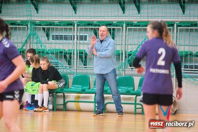 Zdjęcie w galerii na portalu naszraciborz.pl: Arena Rafako gościła zawody szczypiorniaka. MOSM Tychy lepszy od UKS Pietrowice Wielkie wiadomości z regionu