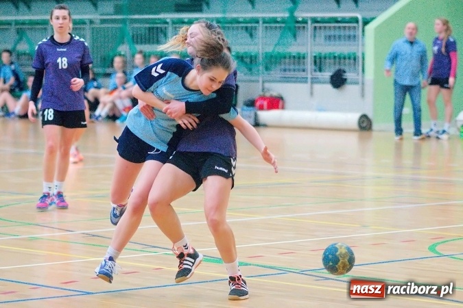 Zdjęcie w galerii na portalu naszraciborz.pl: Arena Rafako gościła zawody szczypiorniaka. MOSM Tychy lepszy od UKS Pietrowice Wielkie wiadomości z regionu