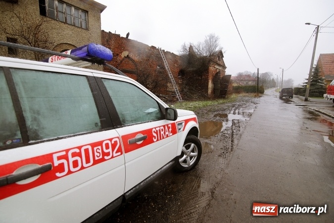 Zdjęcie w galerii na portalu naszraciborz.pl: Te filmiki robią wrażenie! Początkowa faza ogromnego pożaru w Raciborzu-Miedoni! wiadomości z regionu