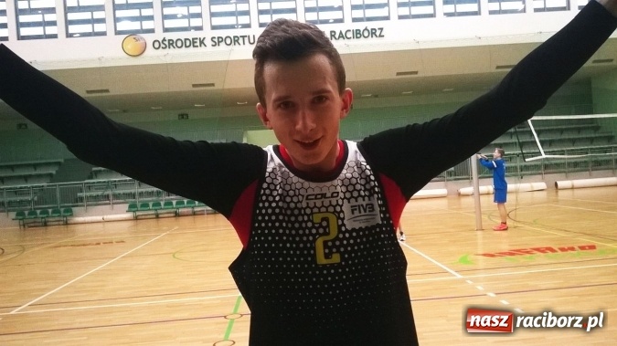 Zdjęcie w galerii na portalu naszraciborz.pl: Sportowe ferie z OSiR-em - Turniej Dwójek Siatkarskich Chłopców kolejną atrakcją  wiadomości z regionu