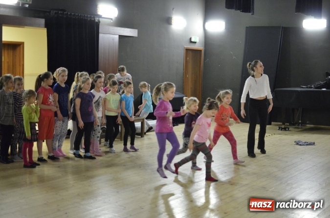 Zdjęcie w galerii na portalu naszraciborz.pl: Warsztaty tańca nowoczesnego w Raciborskim Centrum Kultury wiadomości z regionu