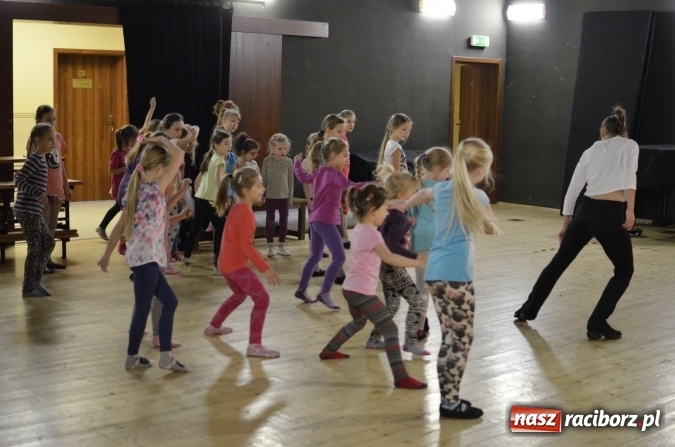 Zdjęcie w galerii na portalu naszraciborz.pl: Warsztaty tańca nowoczesnego w Raciborskim Centrum Kultury wiadomości z regionu