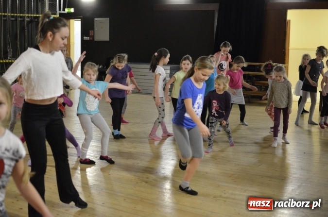 Zdjęcie w galerii na portalu naszraciborz.pl: Warsztaty tańca nowoczesnego w Raciborskim Centrum Kultury wiadomości z regionu