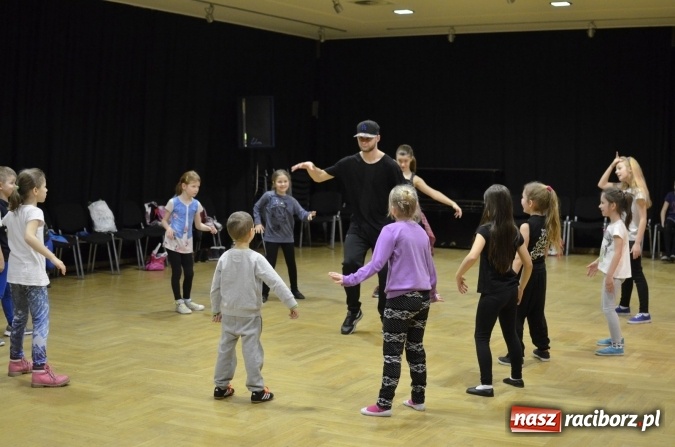 Zdjęcie w galerii na portalu naszraciborz.pl: Warsztaty tańca nowoczesnego w Raciborskim Centrum Kultury wiadomości z regionu