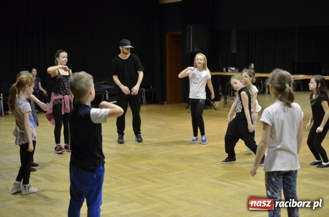 Zdjęcie w galerii na portalu naszraciborz.pl: Warsztaty tańca nowoczesnego w Raciborskim Centrum Kultury wiadomości z regionu