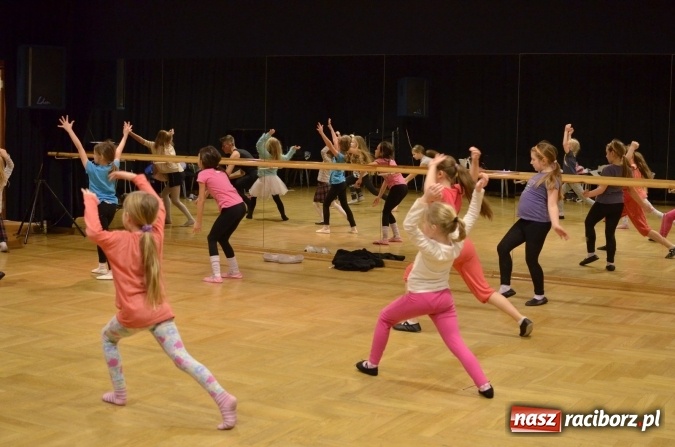 Zdjęcie w galerii na portalu naszraciborz.pl: Warsztaty tańca nowoczesnego w Raciborskim Centrum Kultury wiadomości z regionu