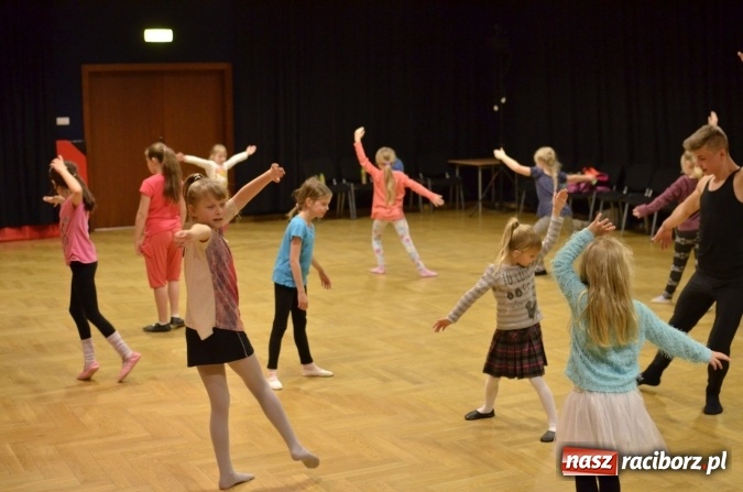 Zdjęcie w galerii na portalu naszraciborz.pl: Warsztaty tańca nowoczesnego w Raciborskim Centrum Kultury wiadomości z regionu