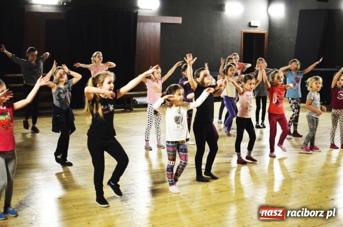 Zdjęcie w galerii na portalu naszraciborz.pl: Warsztaty tańca nowoczesnego w Raciborskim Centrum Kultury wiadomości z regionu