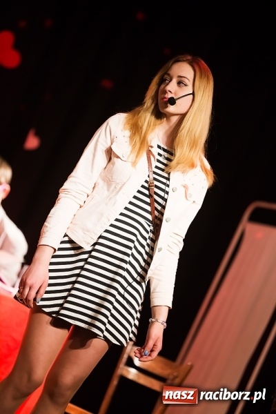 Zdjęcie w galerii na portalu naszraciborz.pl: Historia pewnej miłości w wykonaniu grupy Irrealis wiadomości z regionu