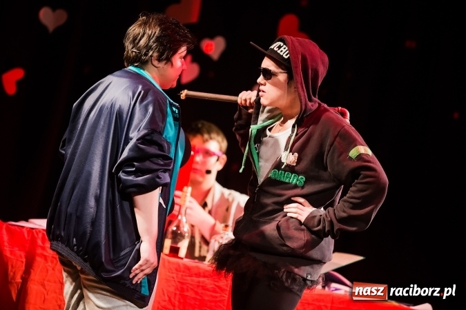 Zdjęcie w galerii na portalu naszraciborz.pl: Historia pewnej miłości w wykonaniu grupy Irrealis wiadomości z regionu