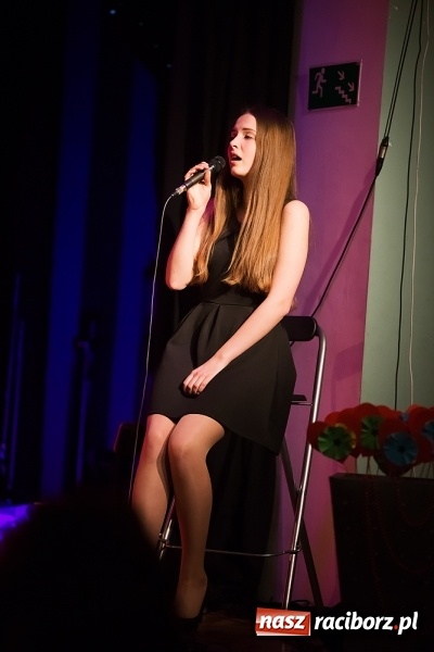 Zdjęcie w galerii na portalu naszraciborz.pl: Historia pewnej miłości w wykonaniu grupy Irrealis wiadomości z regionu