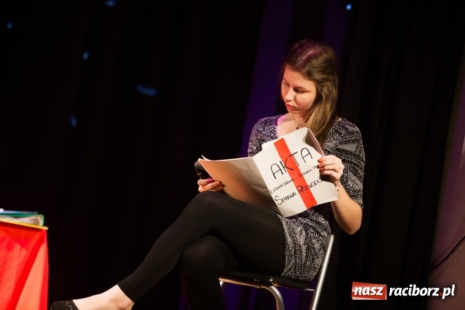 Zdjęcie w galerii na portalu naszraciborz.pl: Historia pewnej miłości w wykonaniu grupy Irrealis wiadomości z regionu