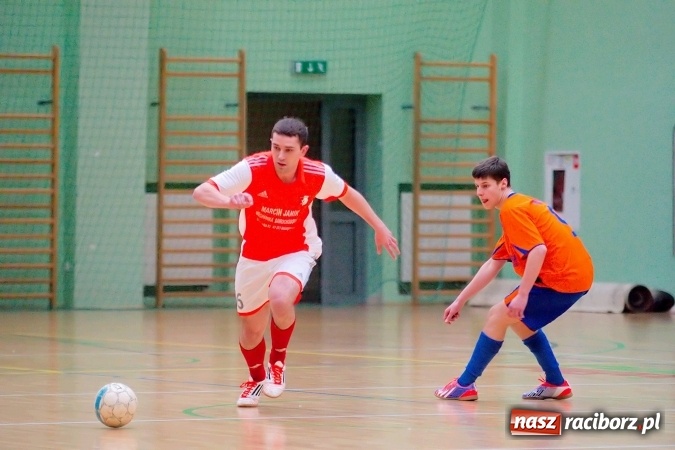 Zdjęcie w galerii na portalu naszraciborz.pl: Ostatnia prosta w rozgrywkach HLPN. Zwycięstwa RS-Bau i Grotransu wiadomości z regionu