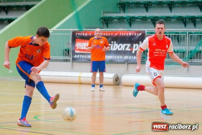 Zdjęcie w galerii na portalu naszraciborz.pl: Ostatnia prosta w rozgrywkach HLPN. Zwycięstwa RS-Bau i Grotransu wiadomości z regionu