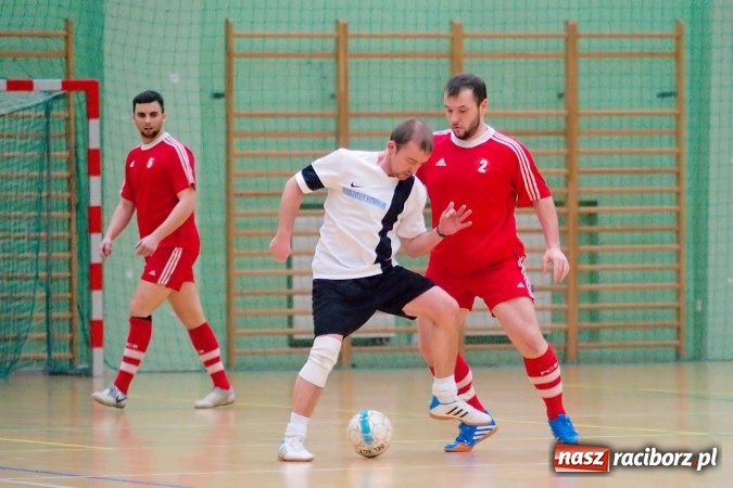 Zdjęcie w galerii na portalu naszraciborz.pl: Ostatnia prosta w rozgrywkach HLPN. Zwycięstwa RS-Bau i Grotransu wiadomości z regionu