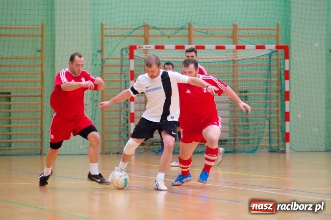 Zdjęcie w galerii na portalu naszraciborz.pl: Ostatnia prosta w rozgrywkach HLPN. Zwycięstwa RS-Bau i Grotransu wiadomości z regionu