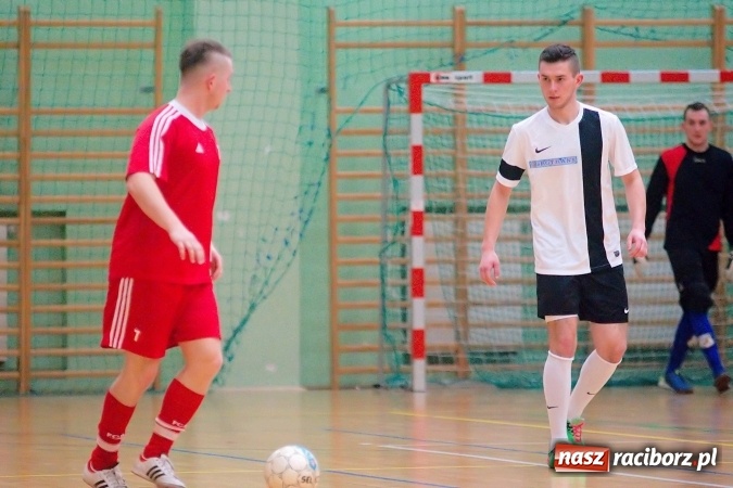 Zdjęcie w galerii na portalu naszraciborz.pl: Ostatnia prosta w rozgrywkach HLPN. Zwycięstwa RS-Bau i Grotransu wiadomości z regionu