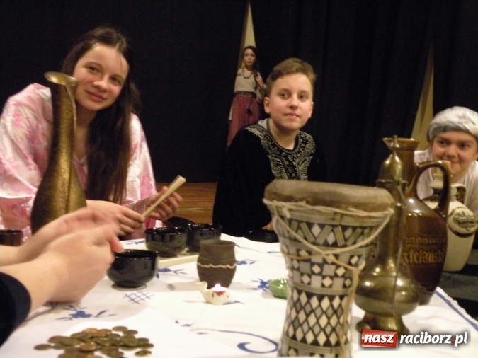 Zdjęcie w galerii na portalu naszraciborz.pl: LARPy w Strzesze. Popuszczono wodze fantazji! wiadomości z regionu