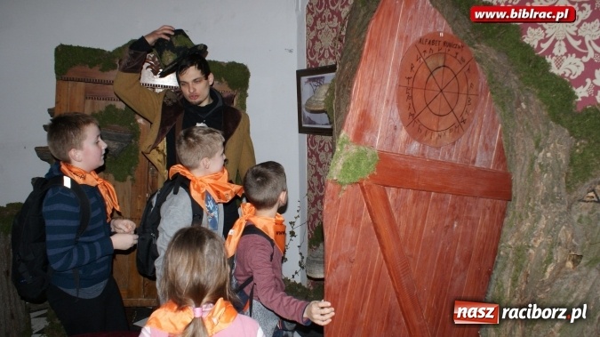 Zdjęcie w galerii na portalu naszraciborz.pl: Ferie raciborskich detektywów. Śledztwo w Mosznej wiadomości z regionu