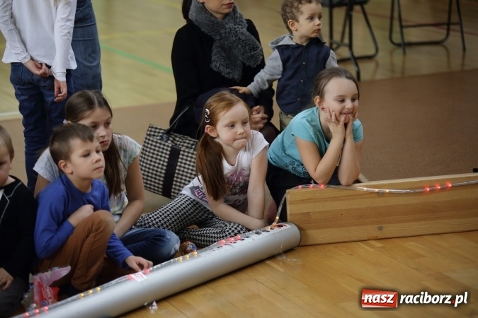 Zdjęcie w galerii na portalu naszraciborz.pl: Arena Rafako torem na wyścigi. I Mistrzostwa Raciborza Aut Zdalnie Sterowanych wiadomości z regionu
