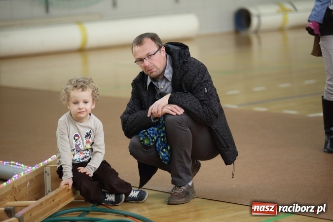 Zdjęcie w galerii na portalu naszraciborz.pl: Arena Rafako torem na wyścigi. I Mistrzostwa Raciborza Aut Zdalnie Sterowanych wiadomości z regionu
