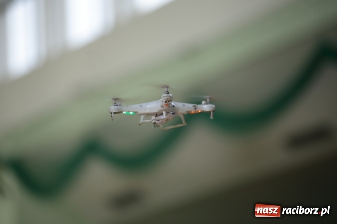 Zdjęcie w galerii na portalu naszraciborz.pl: Arena Rafako torem na wyścigi. I Mistrzostwa Raciborza Aut Zdalnie Sterowanych wiadomości z regionu